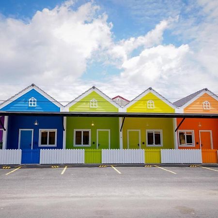 Auranad Tinyhouse Bandar Tanah Merah Wifi Netflix Екстериор снимка