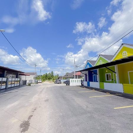 Auranad Tinyhouse Bandar Tanah Merah Wifi Netflix Екстериор снимка