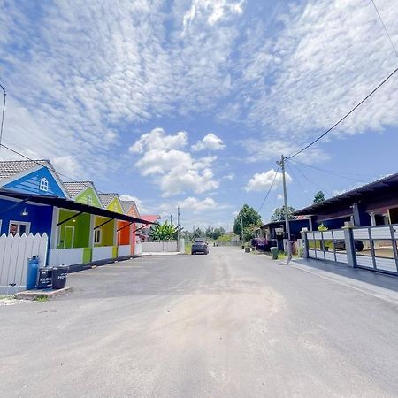 Auranad Tinyhouse Bandar Tanah Merah Wifi Netflix Екстериор снимка