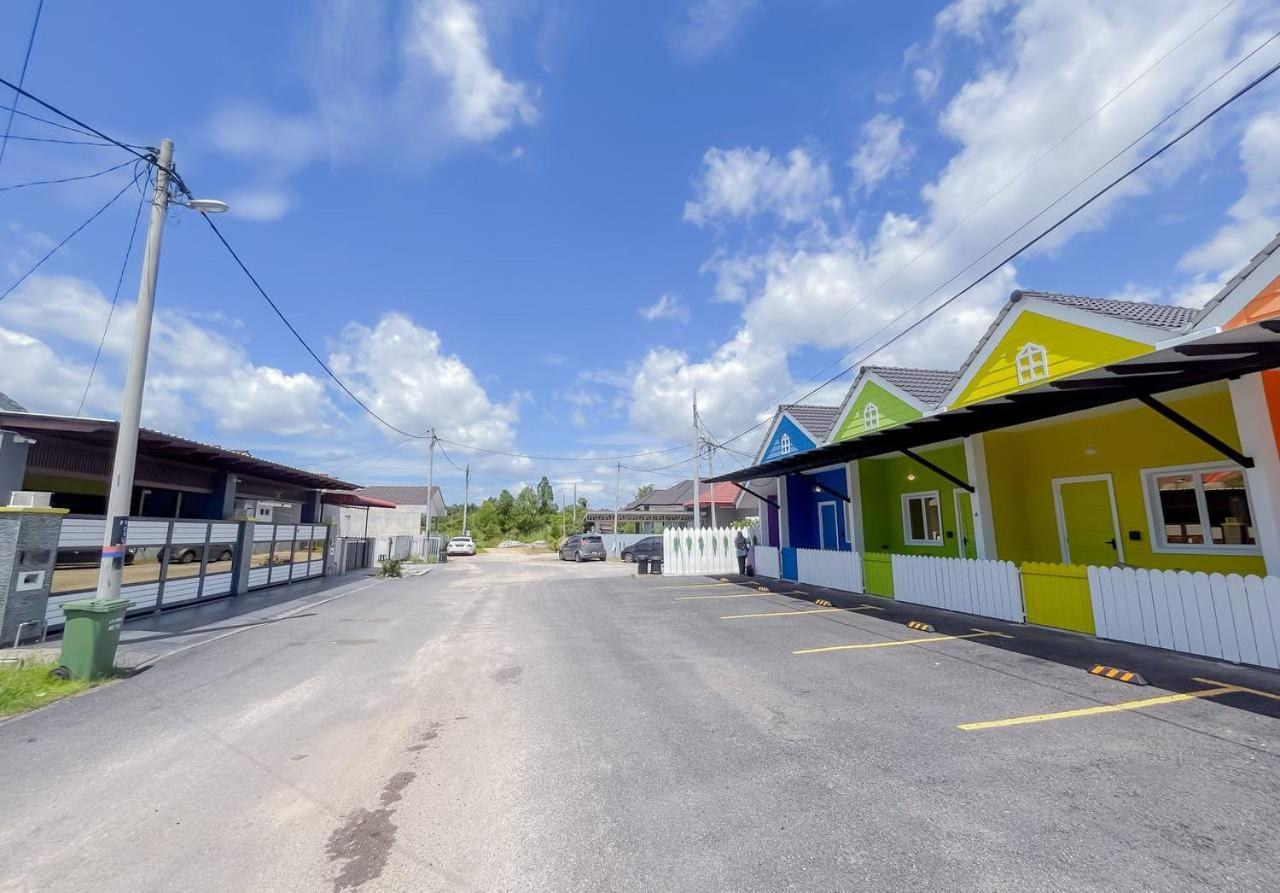Auranad Tinyhouse Bandar Tanah Merah Wifi Netflix Екстериор снимка