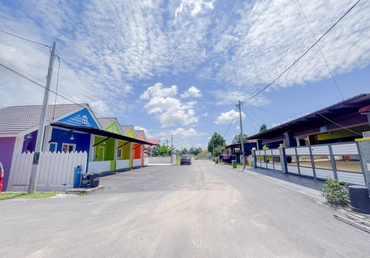 Auranad Tinyhouse Bandar Tanah Merah Wifi Netflix Екстериор снимка