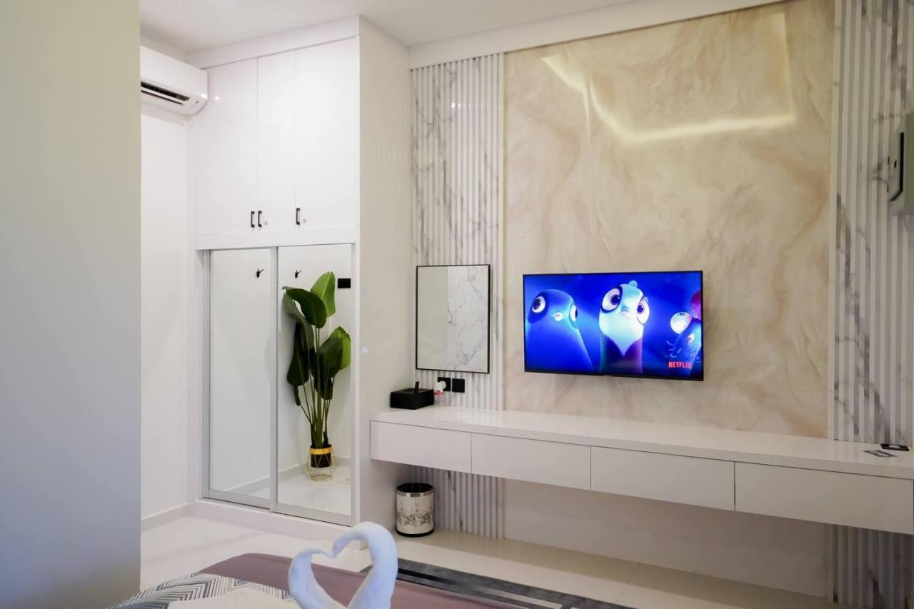 Auranad Tinyhouse Bandar Tanah Merah Wifi Netflix Екстериор снимка