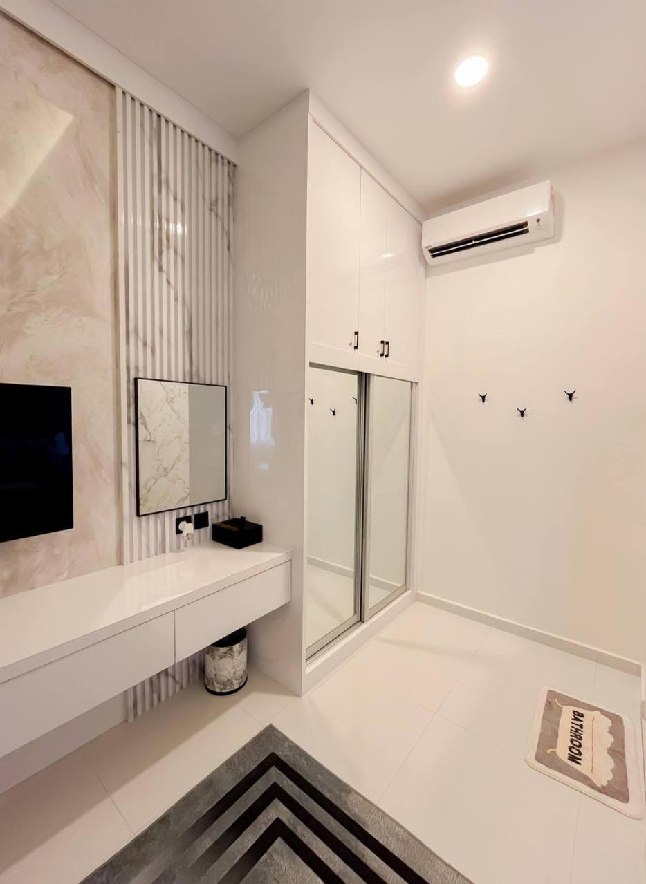 Auranad Tinyhouse Bandar Tanah Merah Wifi Netflix Екстериор снимка