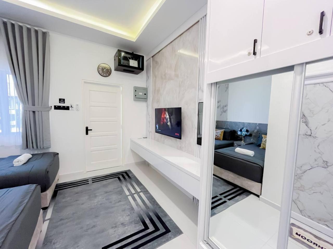 Auranad Tinyhouse Bandar Tanah Merah Wifi Netflix Екстериор снимка